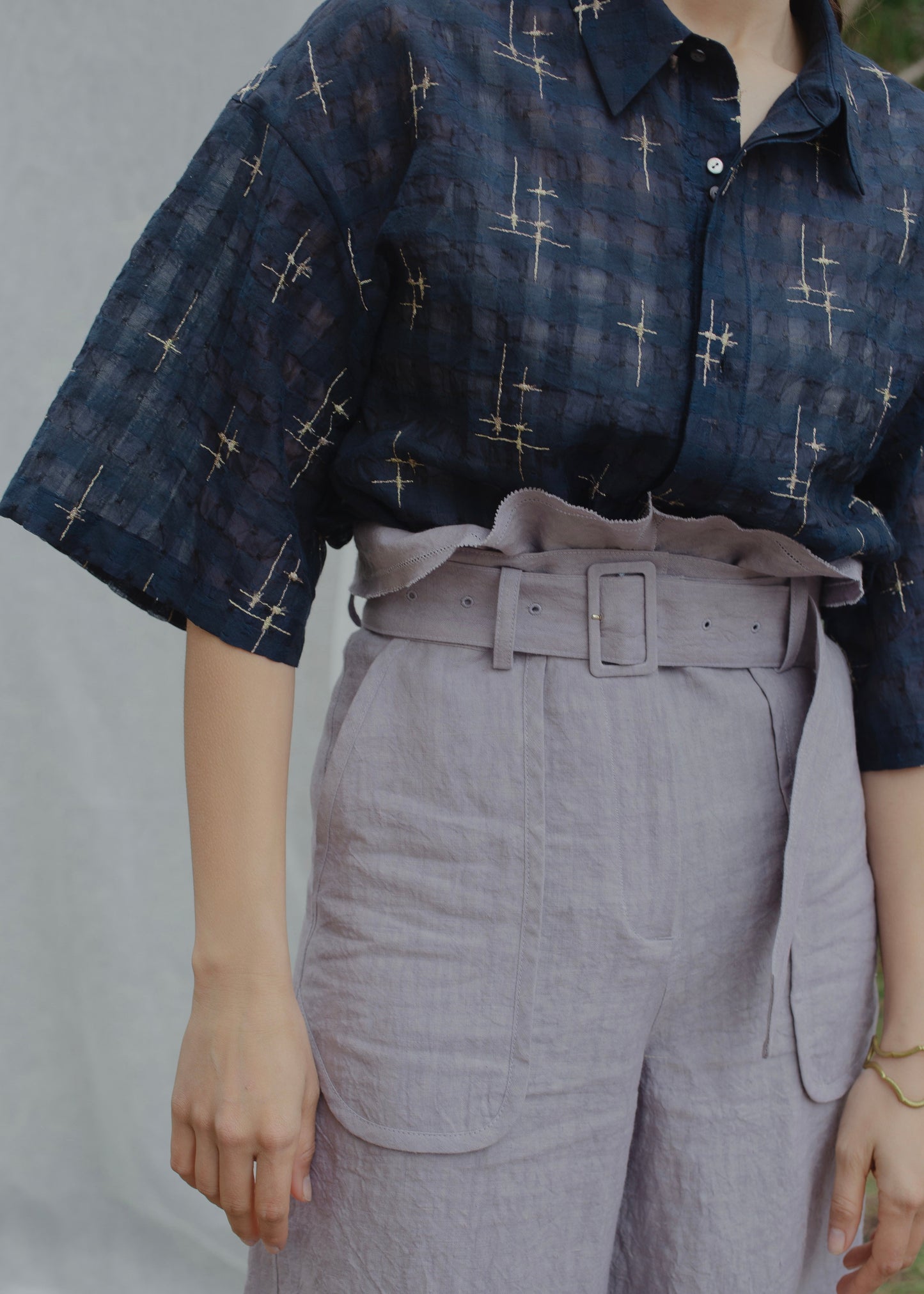 sparkle embroidery shirt (navy)
