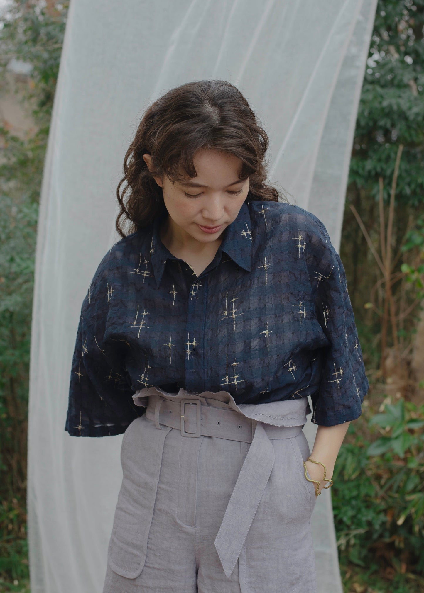 sparkle embroidery shirt (navy)