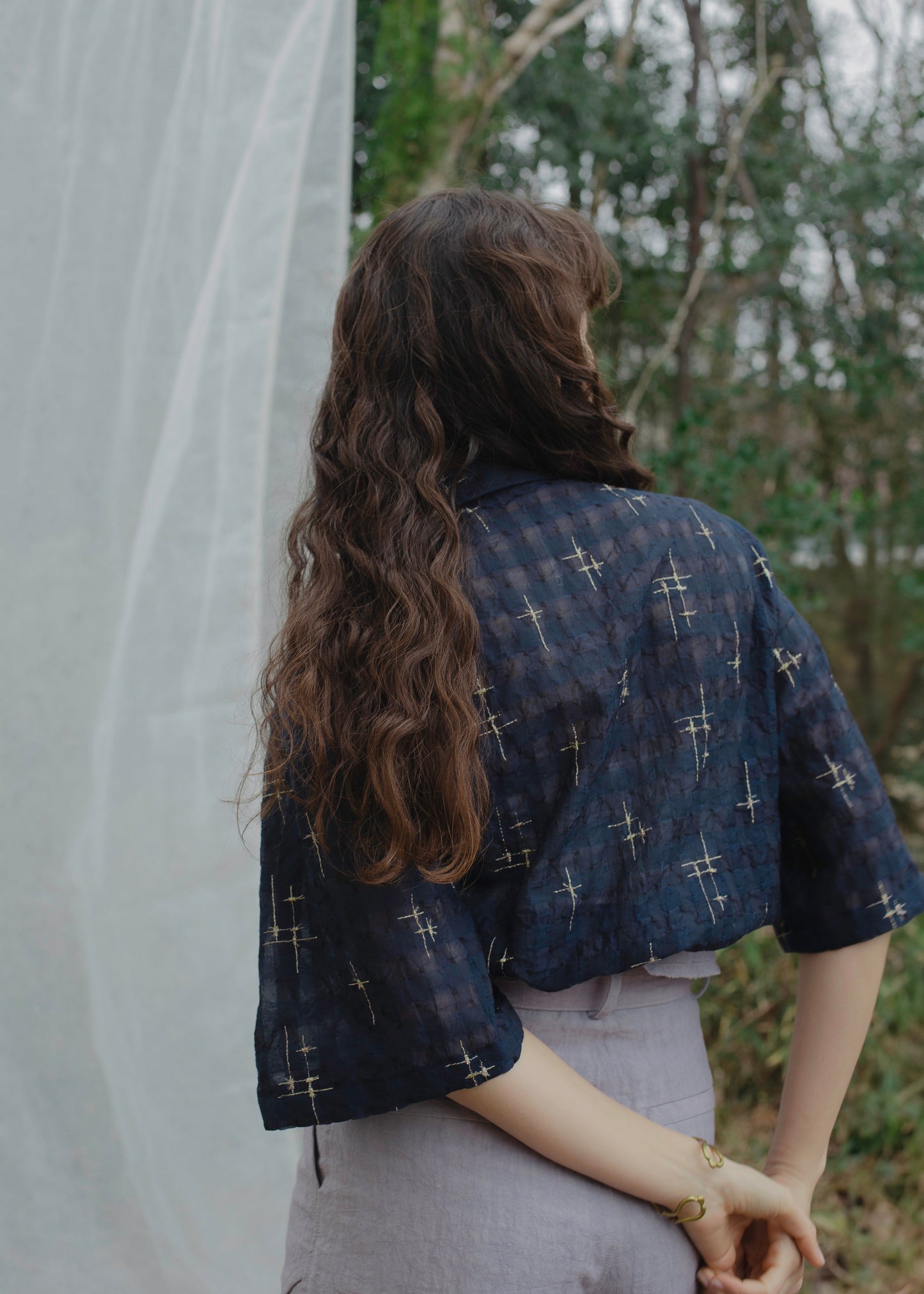sparkle embroidery shirt (navy)
