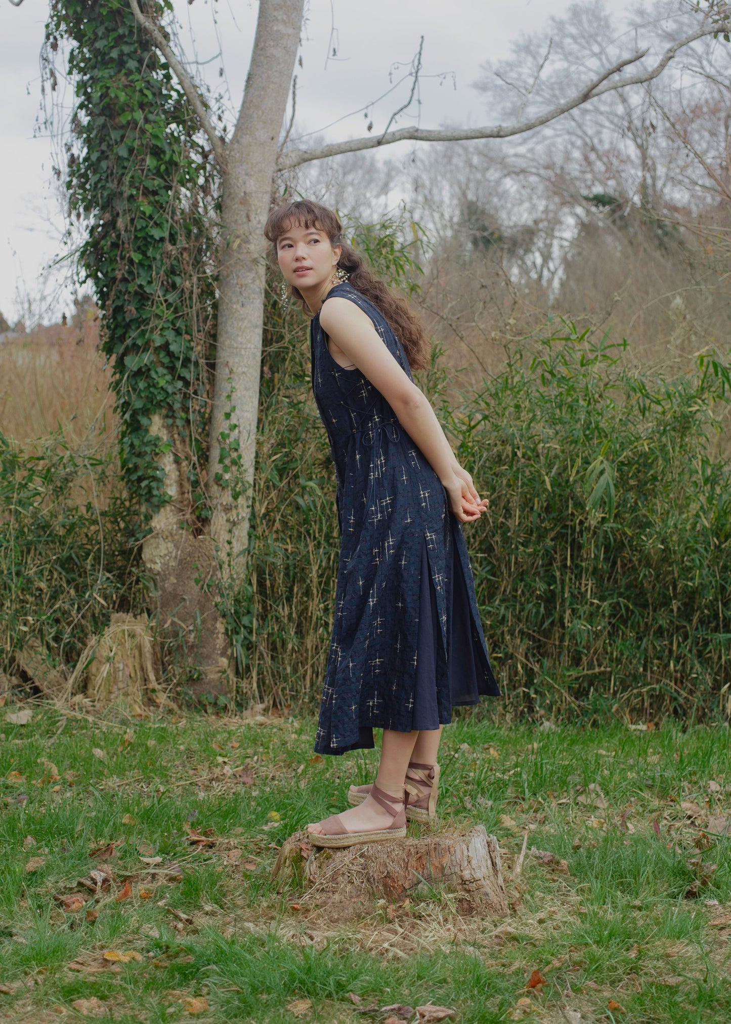 sparkle embroidery dress (navy)