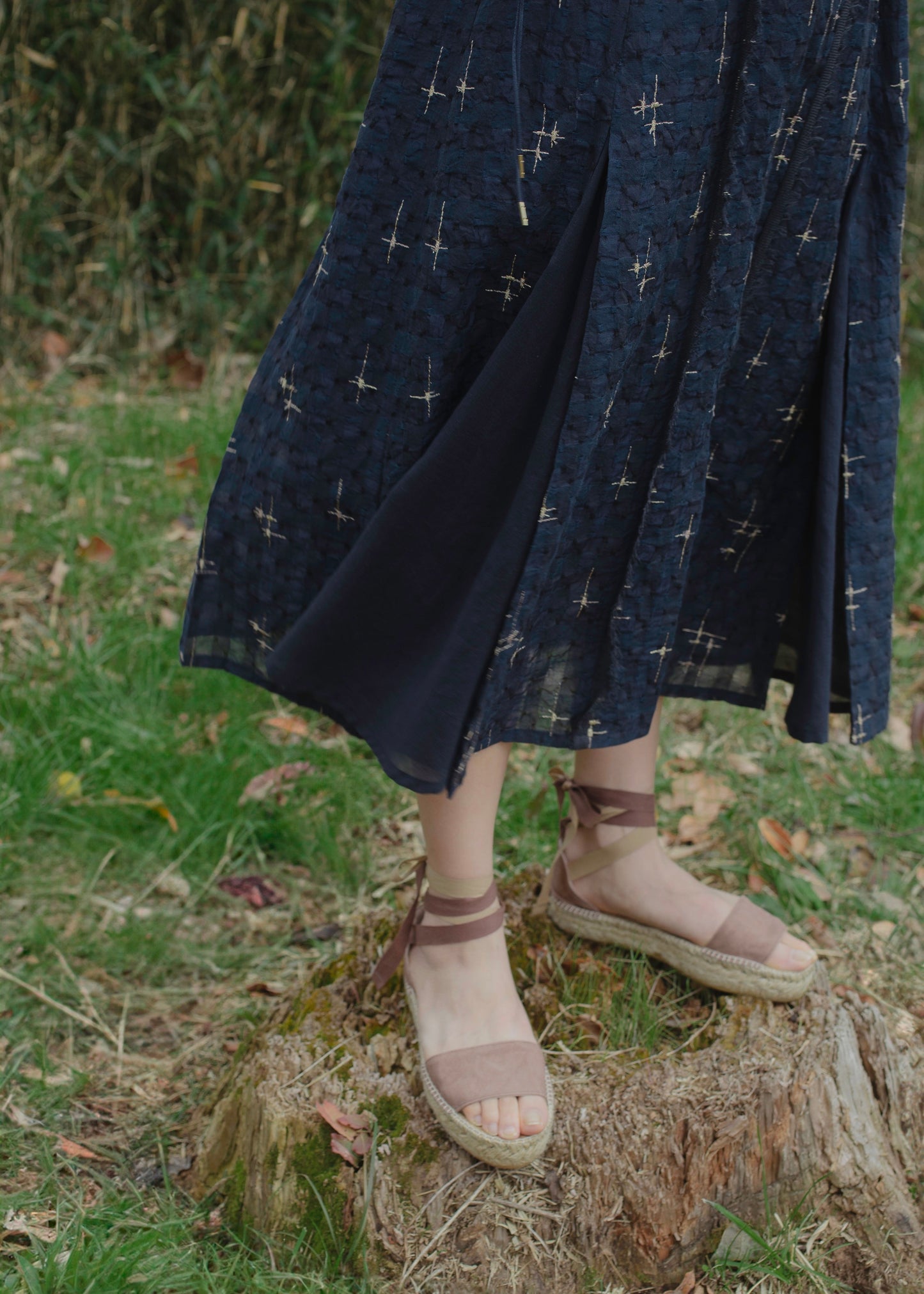 sparkle embroidery dress (navy)
