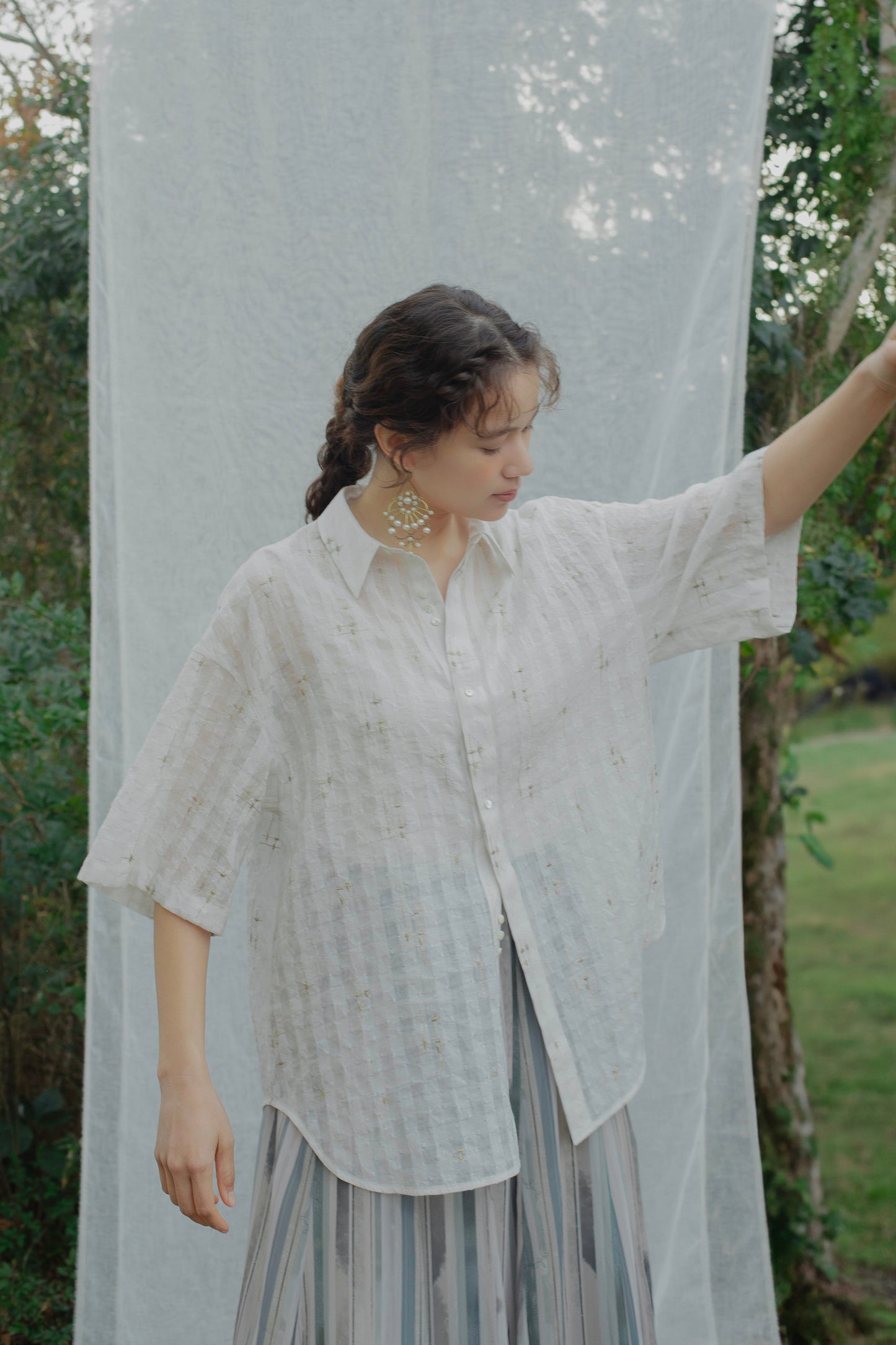 sparkle embroidery shirt (white)