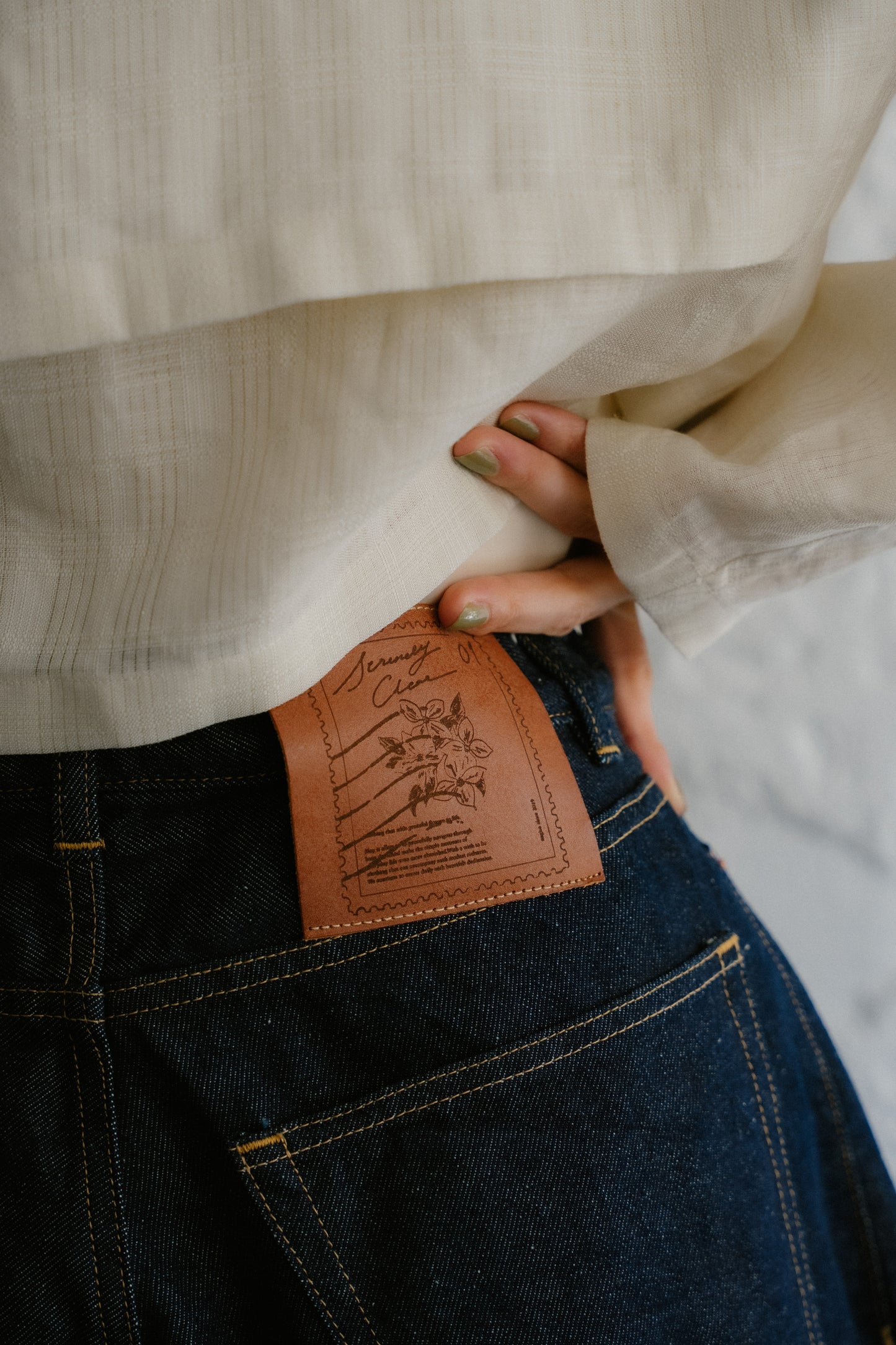 mailing stamp petal denim (indigo)