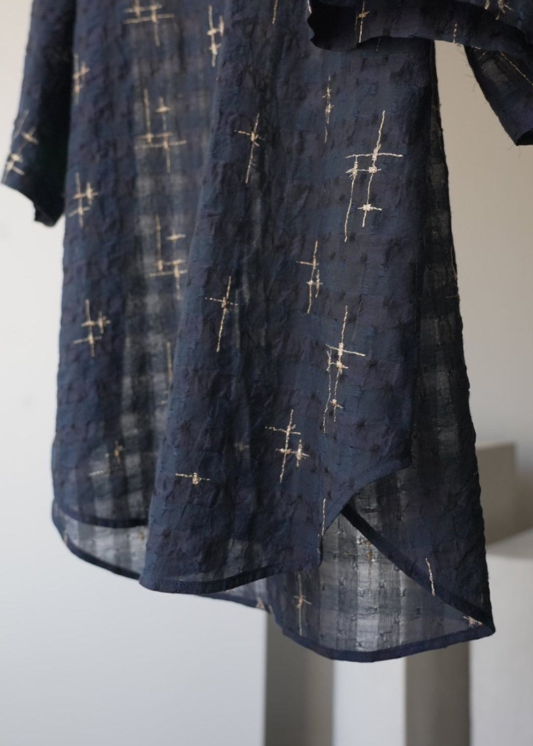 sparkle embroidery shirt (navy)