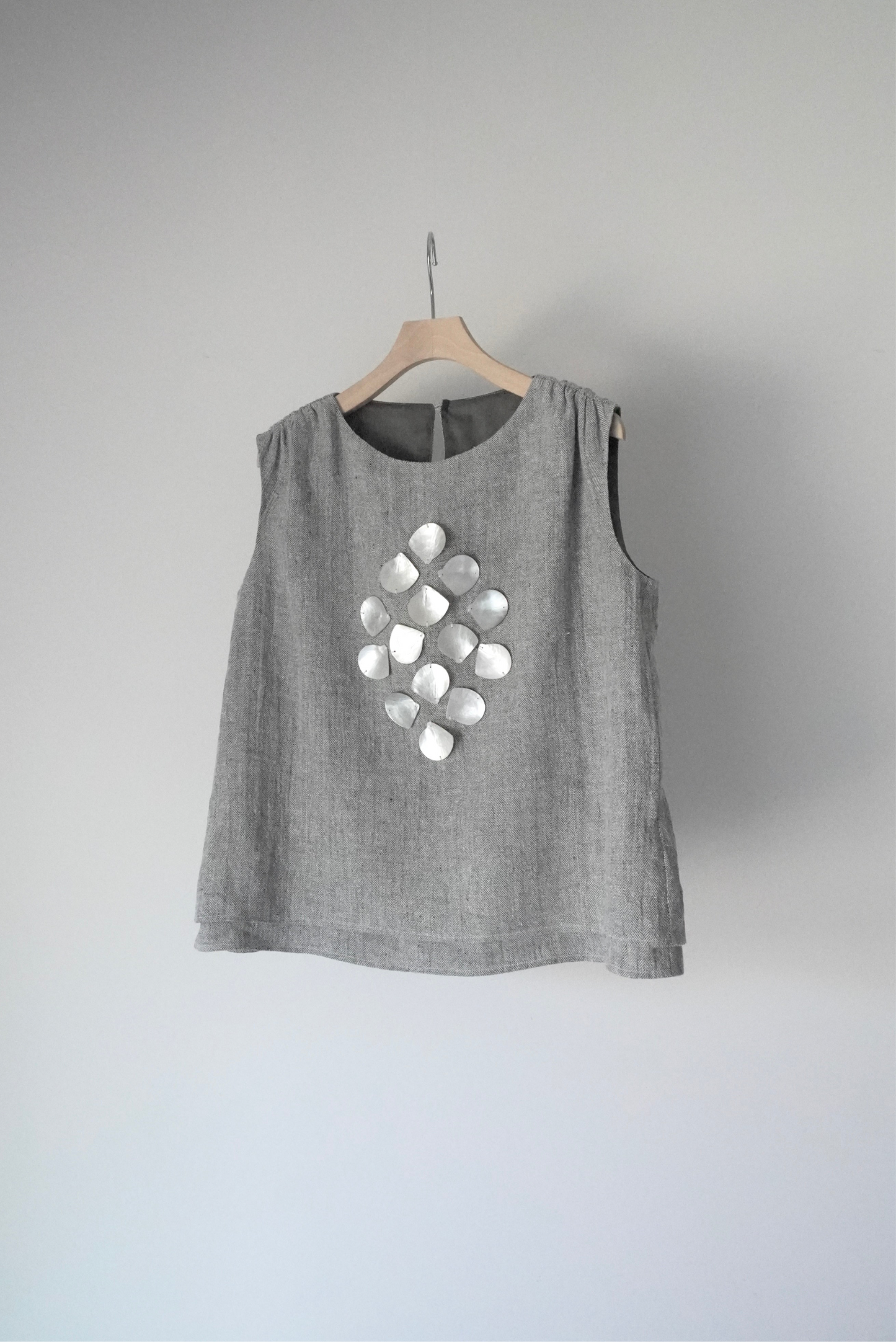 Shell tops (gray)