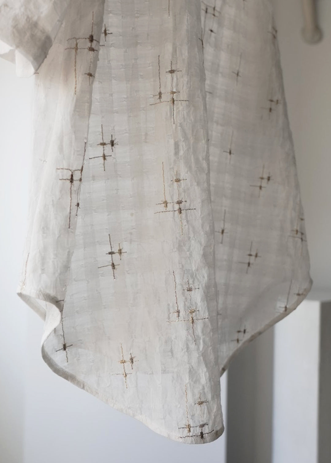 sparkle embroidery shirt (white)