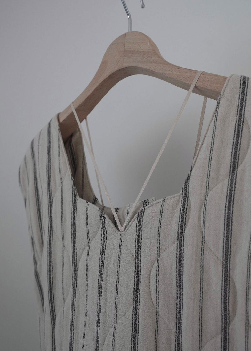 條紋絎縫套頭裙(米色)