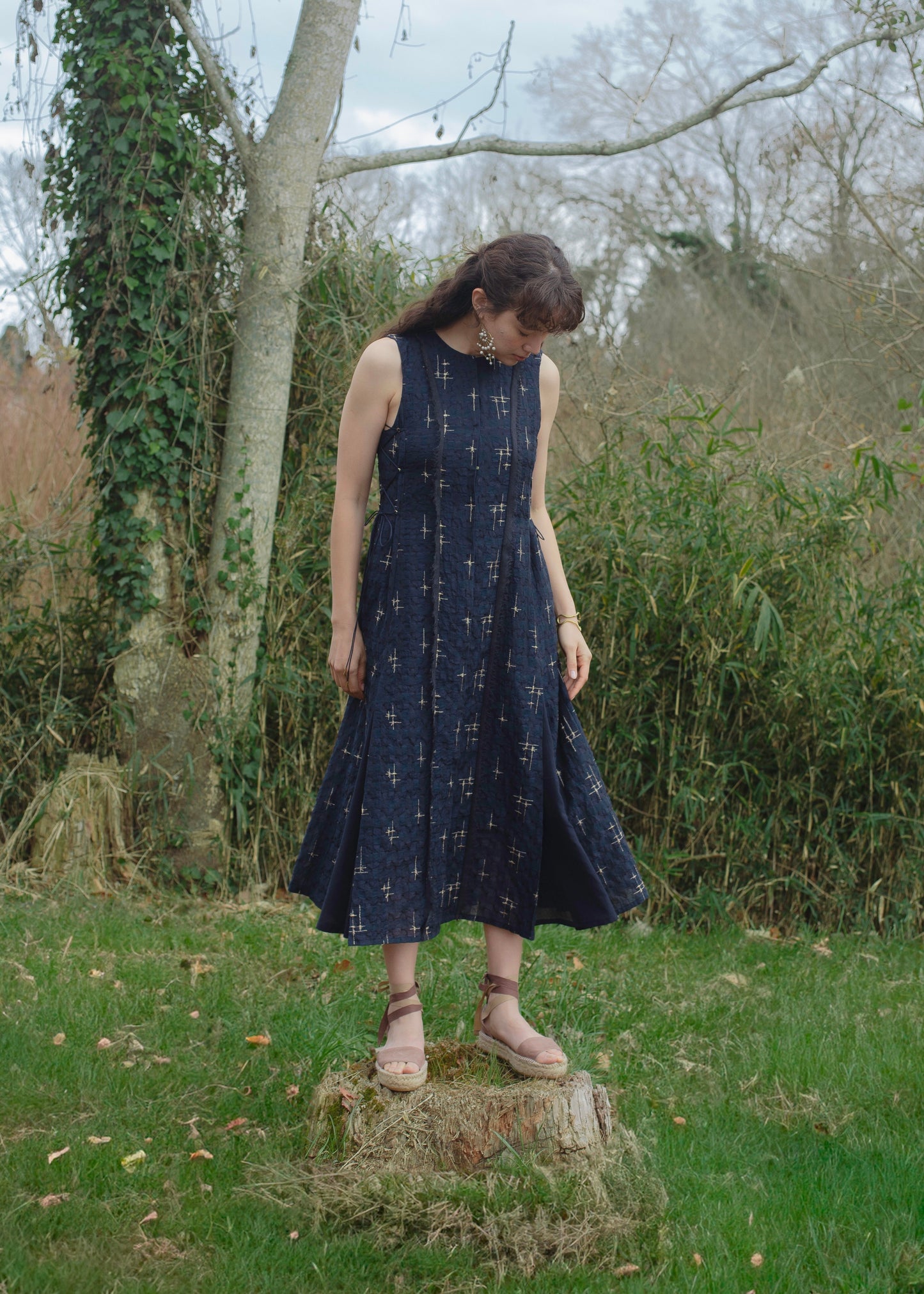 sparkle embroidery dress (navy)