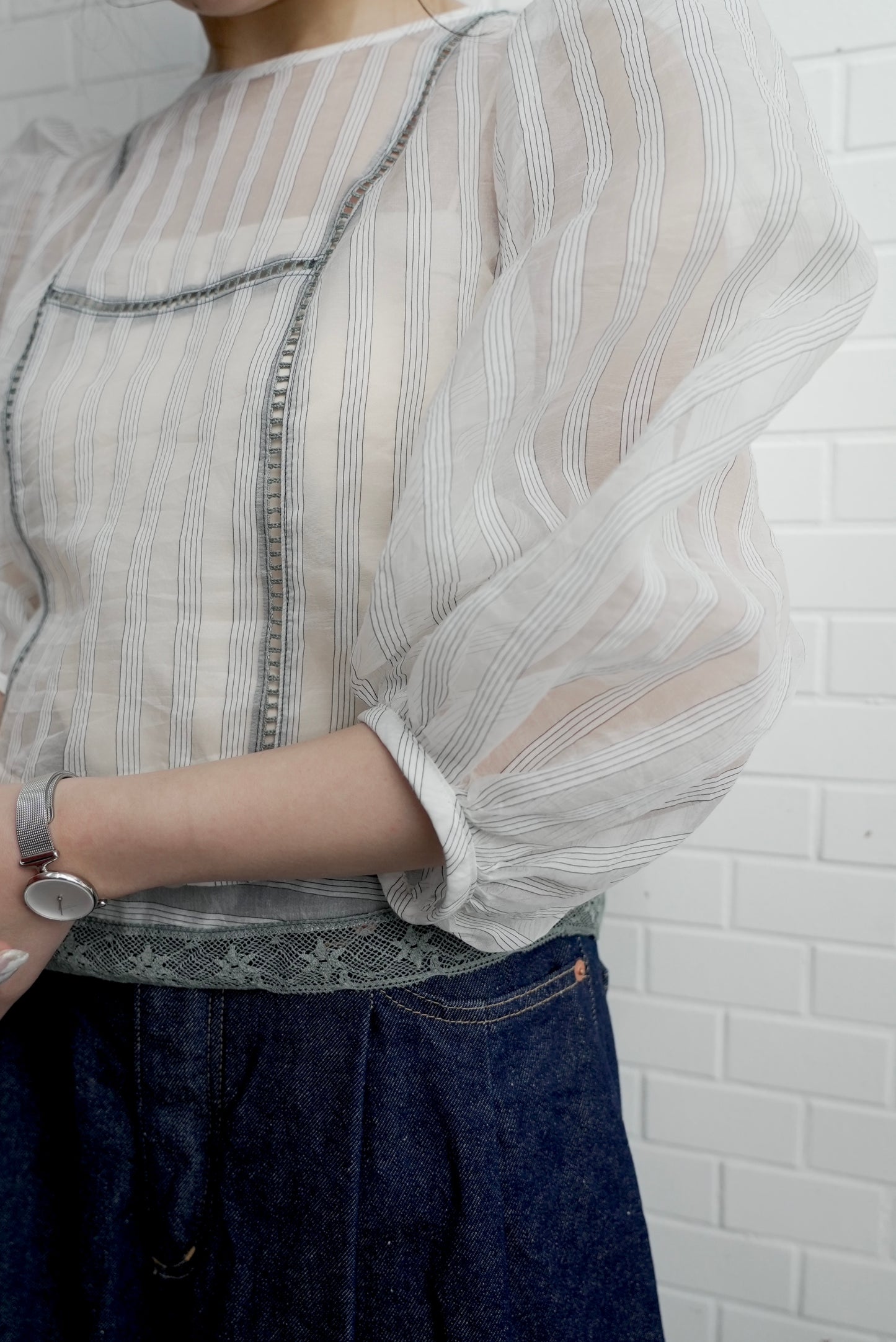 stripe patch lace mist blouse (white gray)