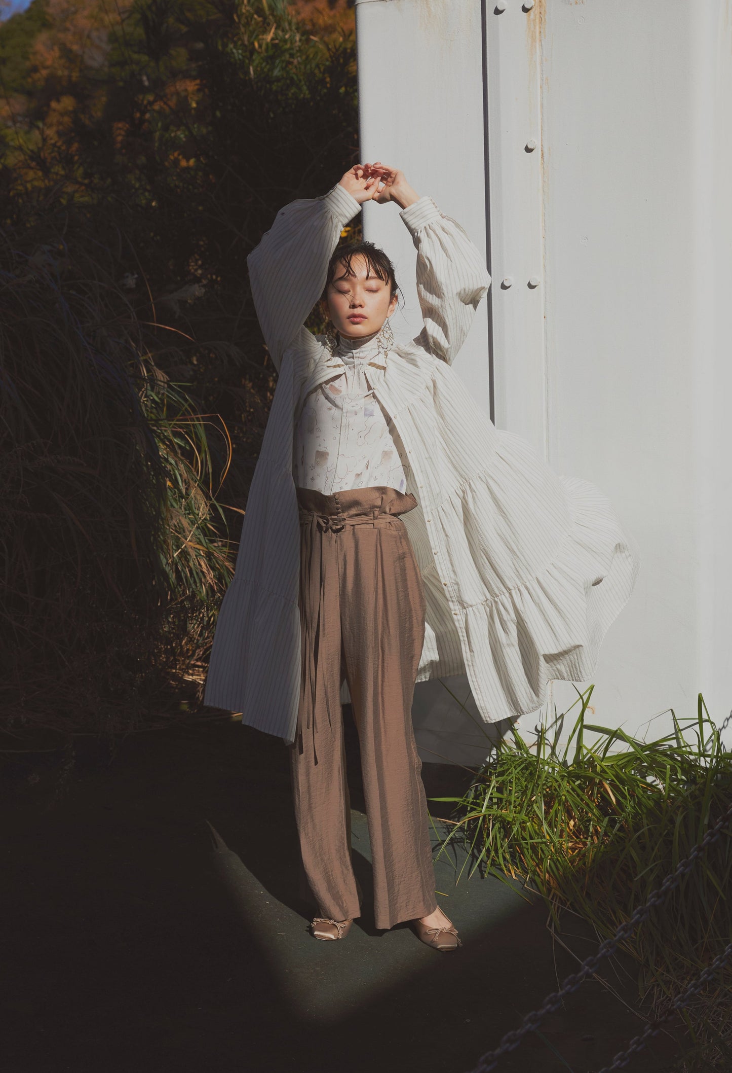 dobby stripe tiered shirt dress (brown)