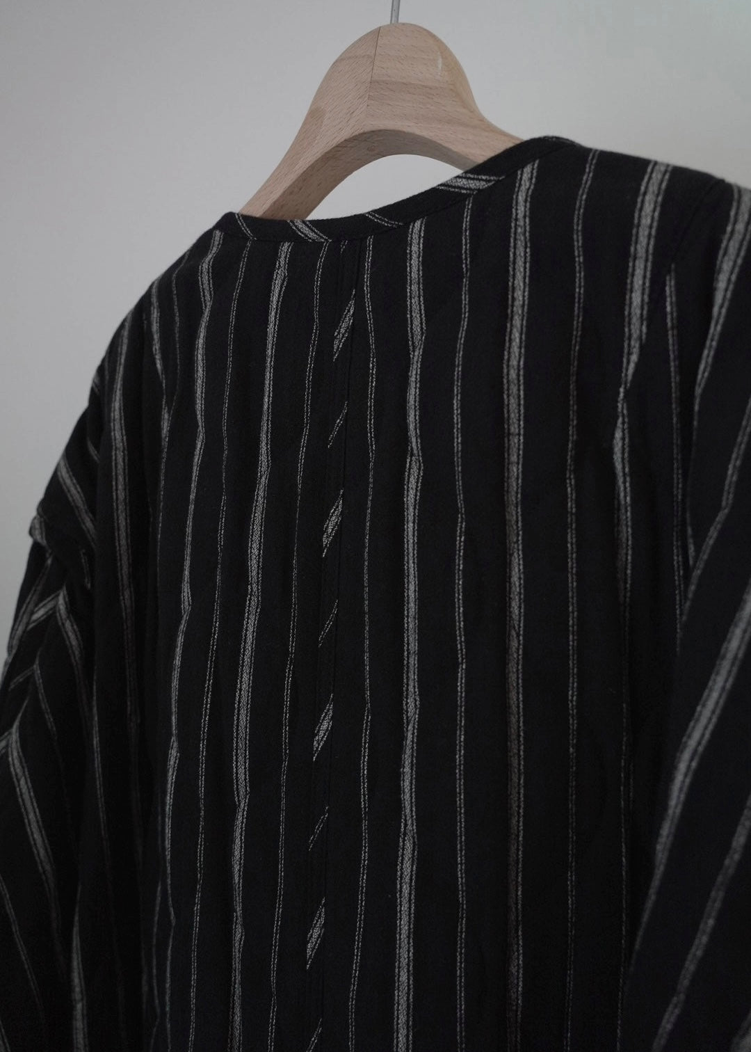 stripe quilt over jacket (black)