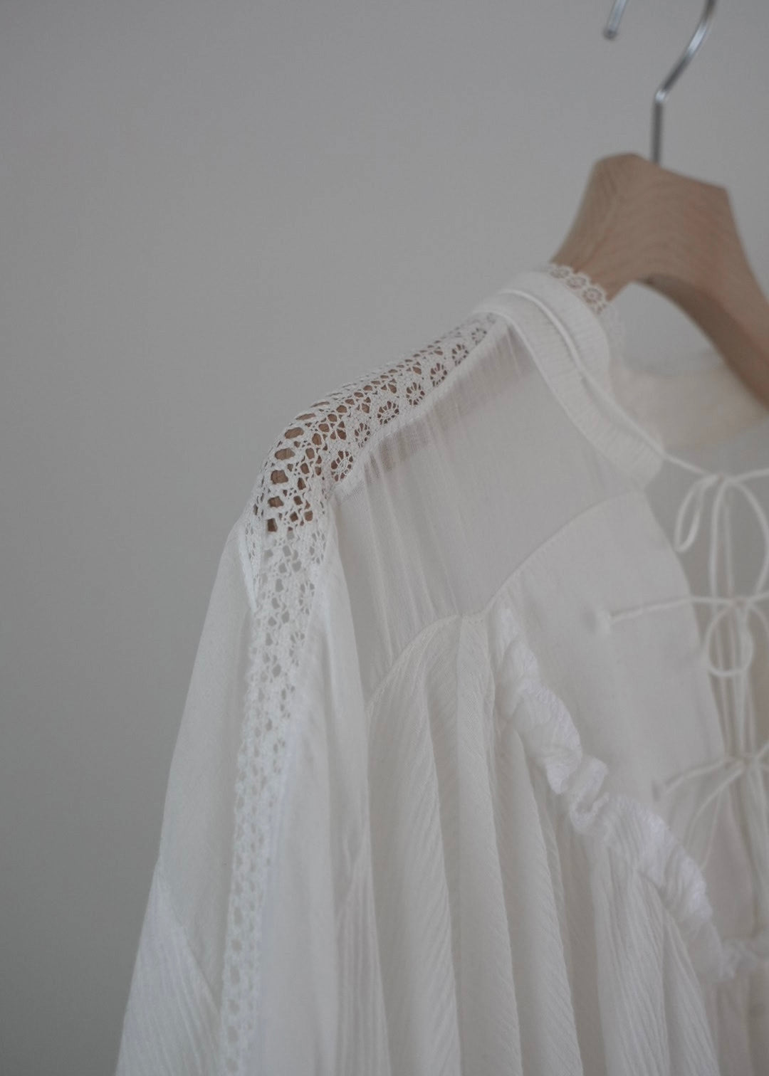 3ren ribbon blouse (white)