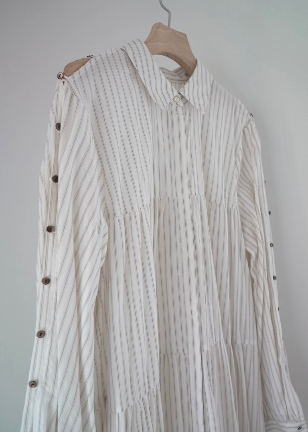 dobby stripe tiered shirt dress (brown)