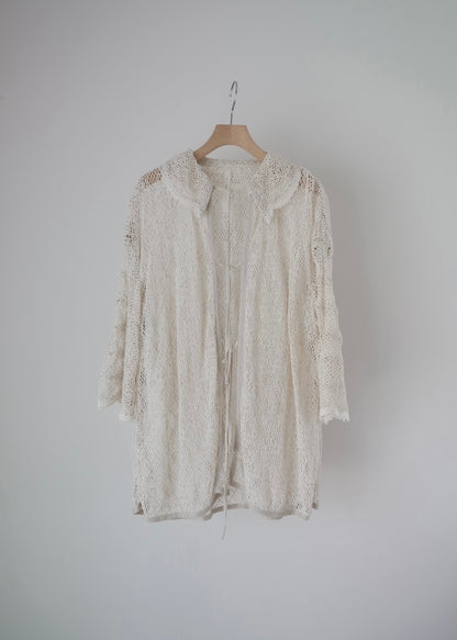 pottery rim lace shirt (écru)