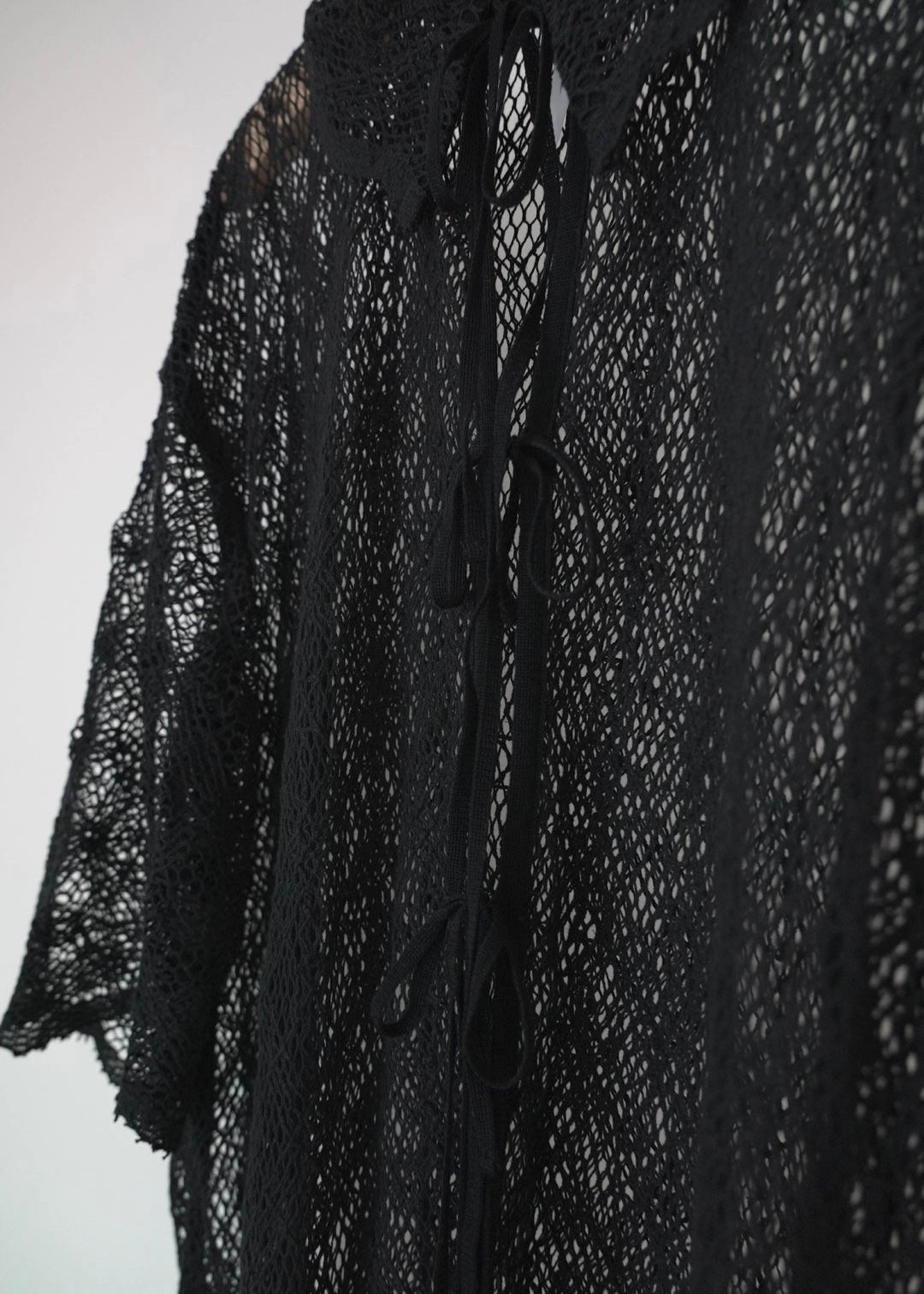 pottery rim lace shirt (black)