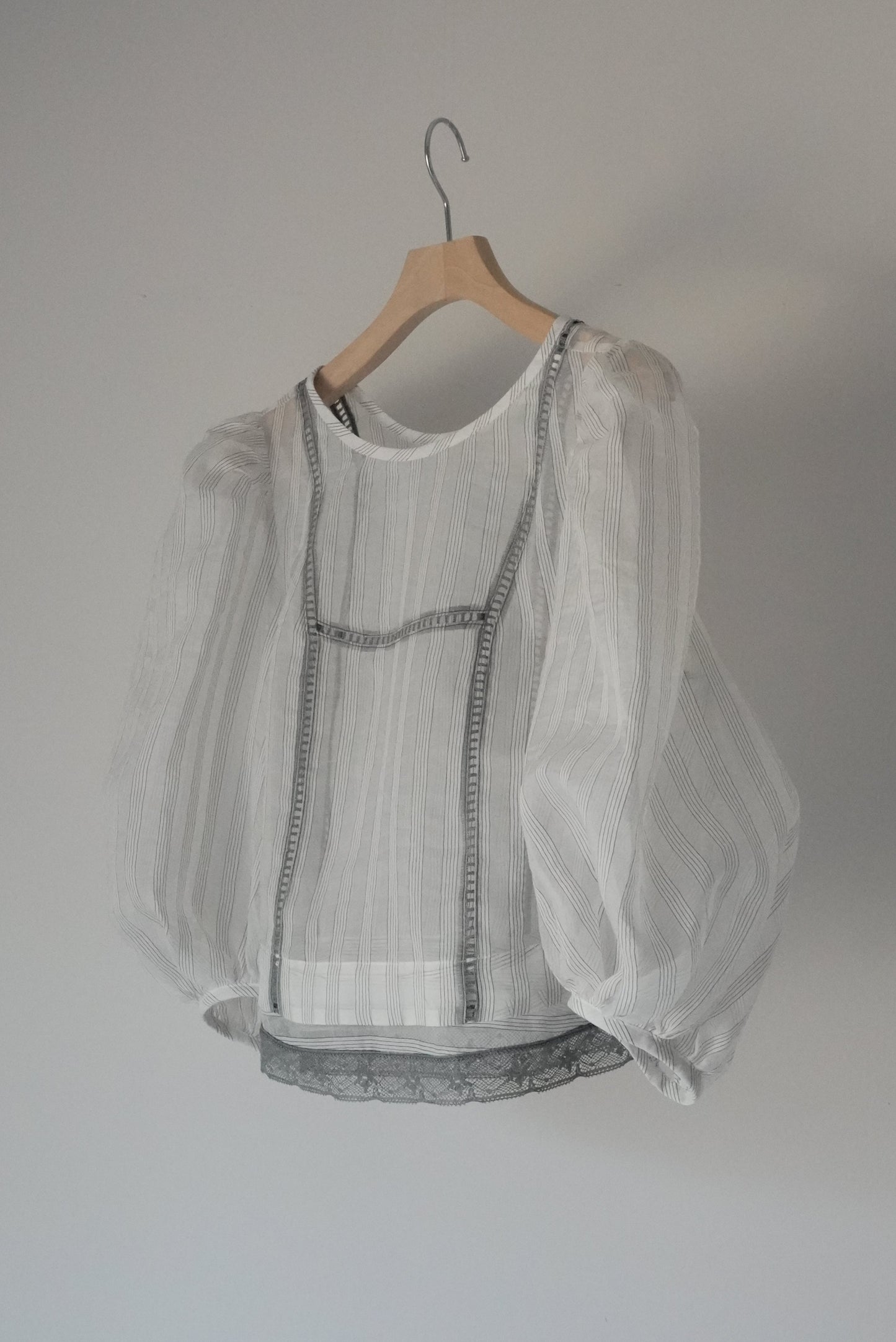 <ご予約商品> stripe patch lace mist blouse ( white gray )