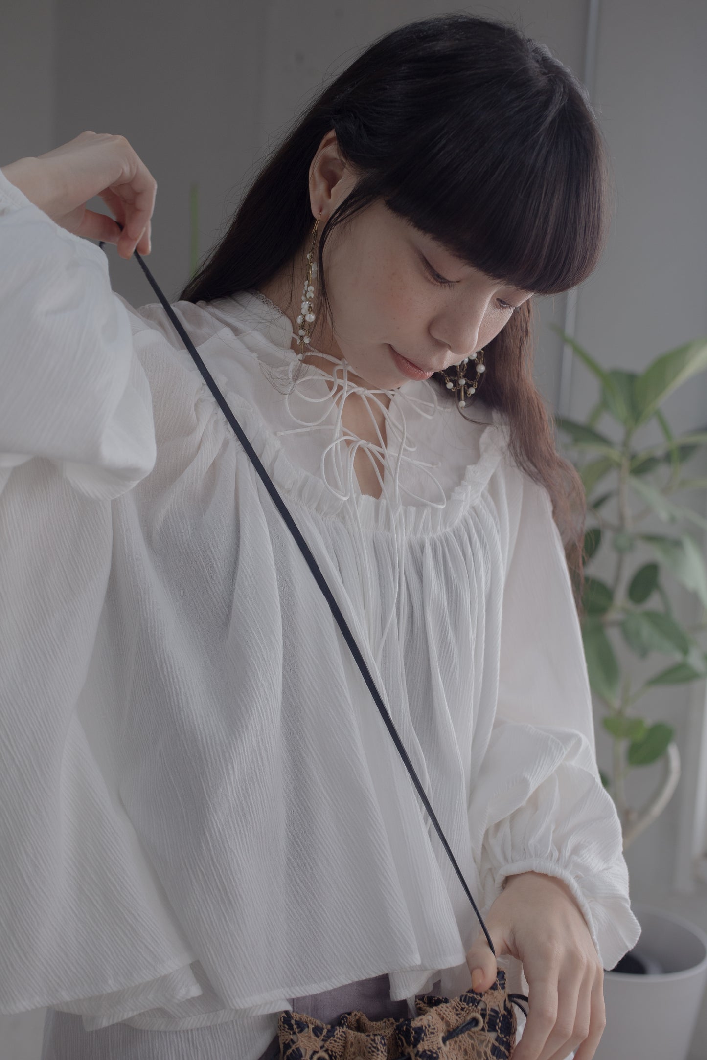 3ren ribbon blouse (white)